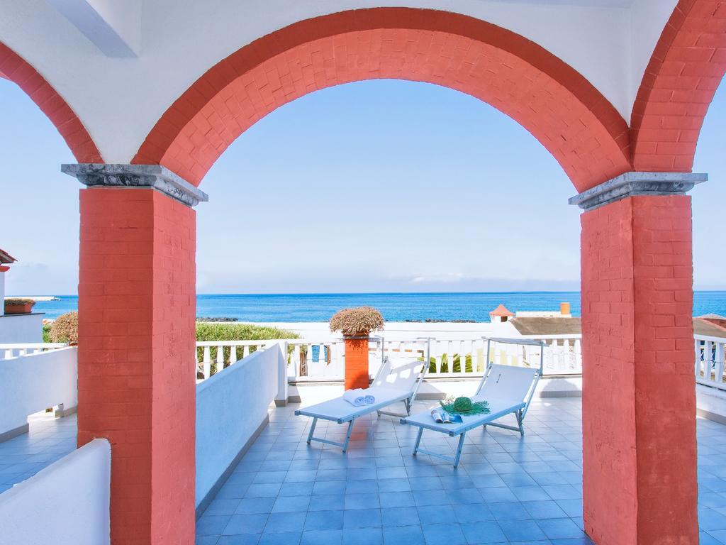 思科格力拉酒店 Forio di Ischia 外观 照片